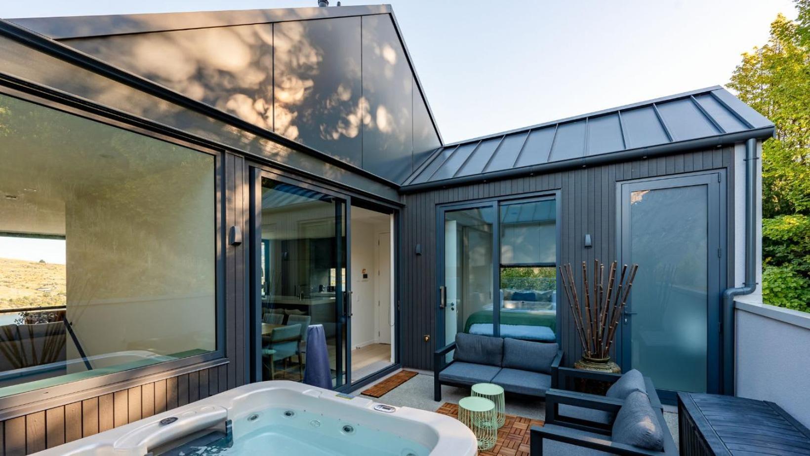 The Tiers- Hot Tub- Ac- Bbq- Free Parking Villa ควีนส์ทาวน์ ภายนอก รูปภาพ