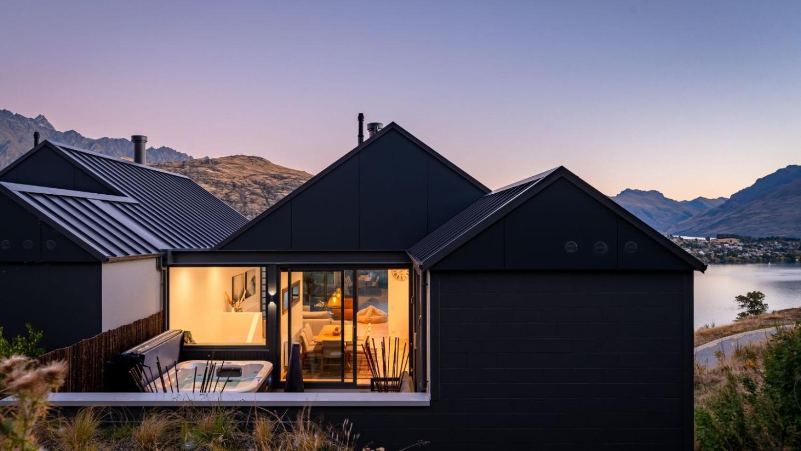 The Tiers- Hot Tub- Ac- Bbq- Free Parking Villa ควีนส์ทาวน์ ภายนอก รูปภาพ