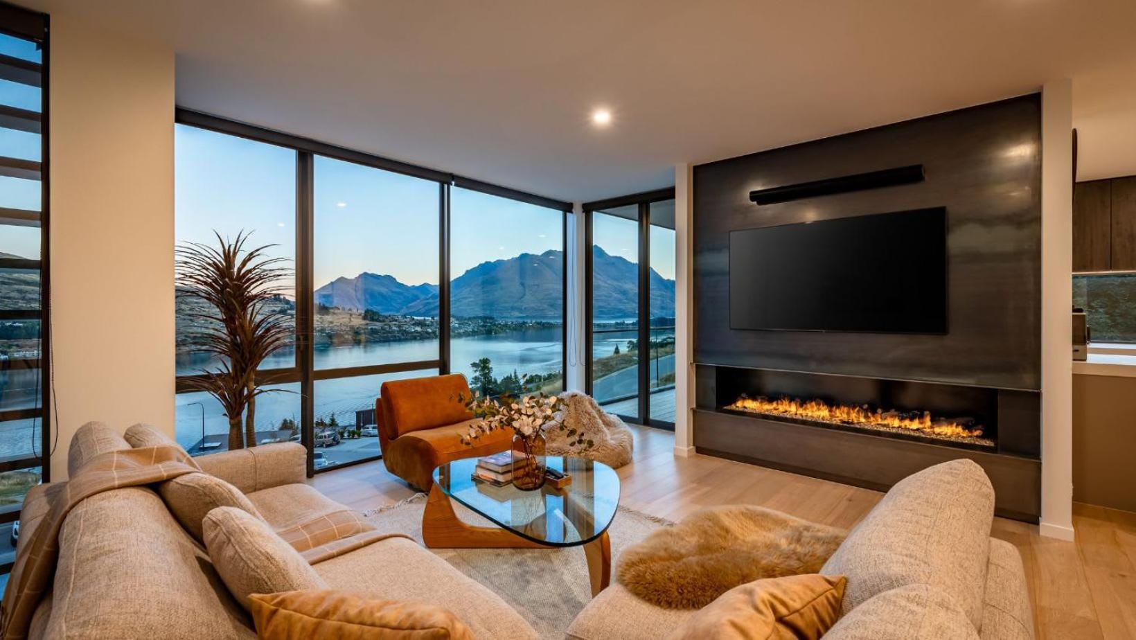 The Tiers- Hot Tub- Ac- Bbq- Free Parking Villa ควีนส์ทาวน์ ภายนอก รูปภาพ