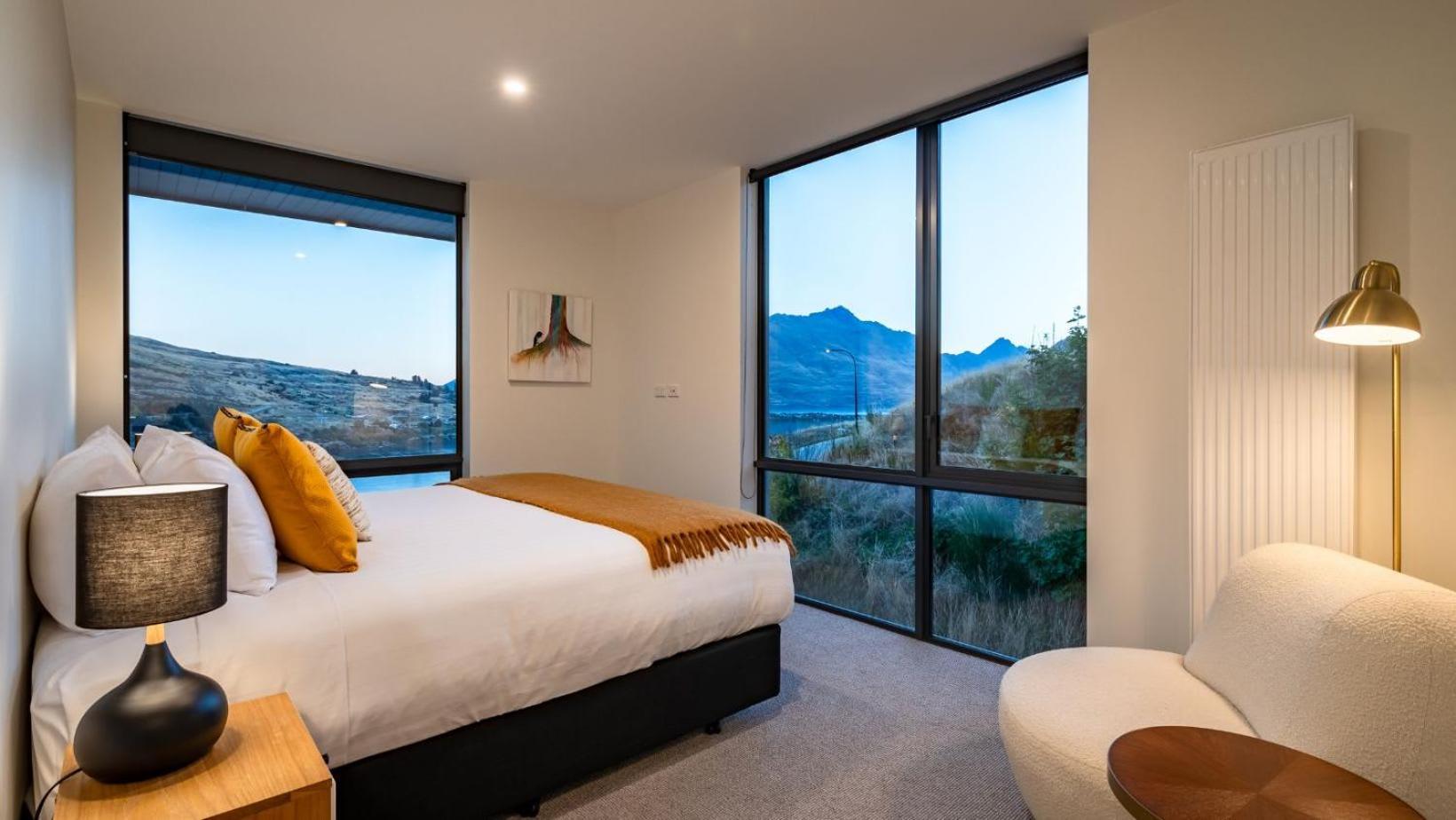 The Tiers- Hot Tub- Ac- Bbq- Free Parking Villa ควีนส์ทาวน์ ภายนอก รูปภาพ