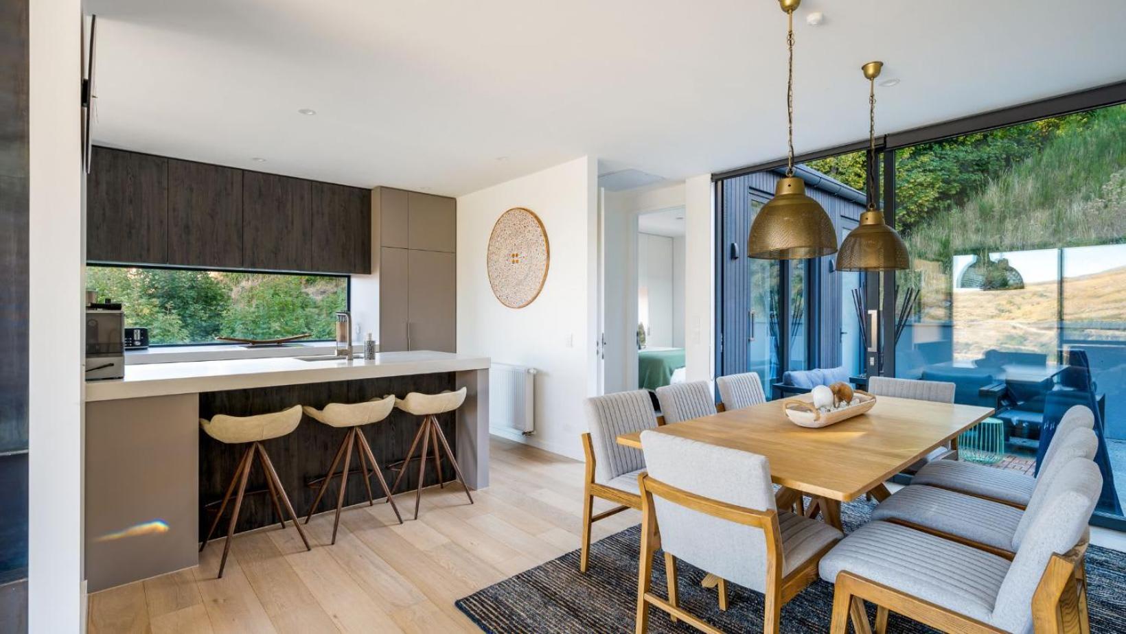 The Tiers- Hot Tub- Ac- Bbq- Free Parking Villa ควีนส์ทาวน์ ภายนอก รูปภาพ