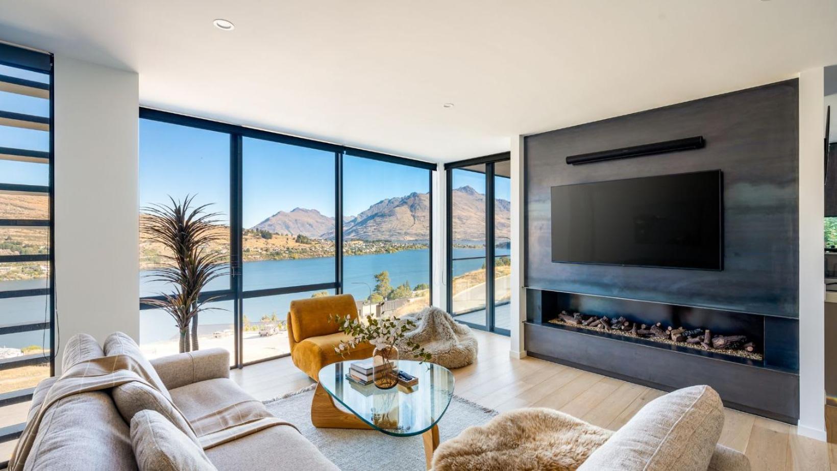 The Tiers- Hot Tub- Ac- Bbq- Free Parking Villa ควีนส์ทาวน์ ภายนอก รูปภาพ